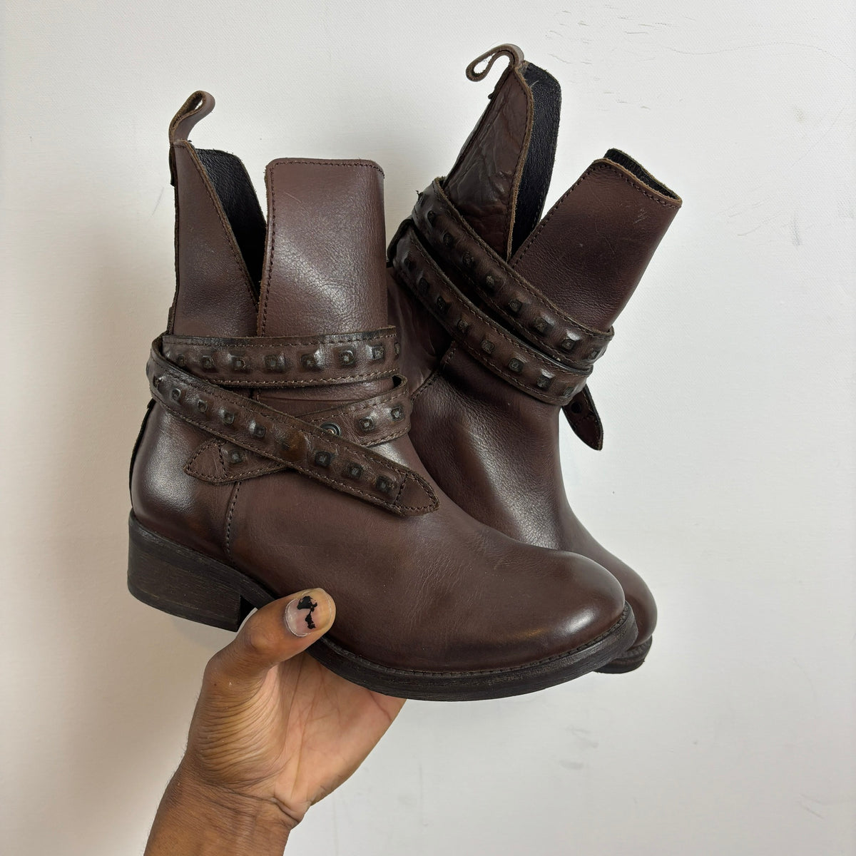 Diesel Heeled boots with belt straps [37]