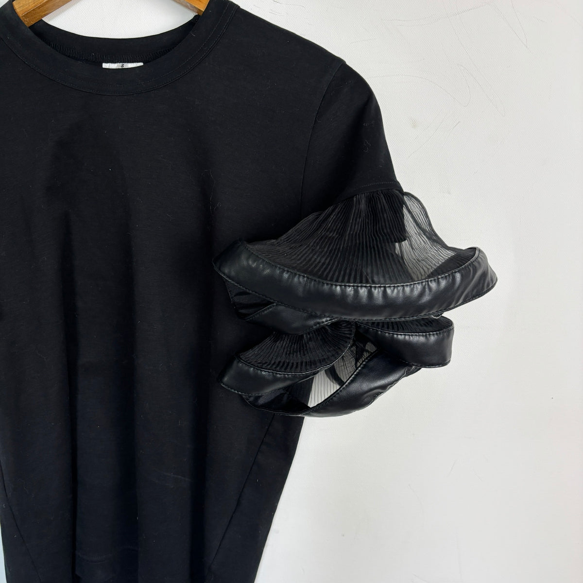 Noir Kei Ninomiya Black T-shirt [S]